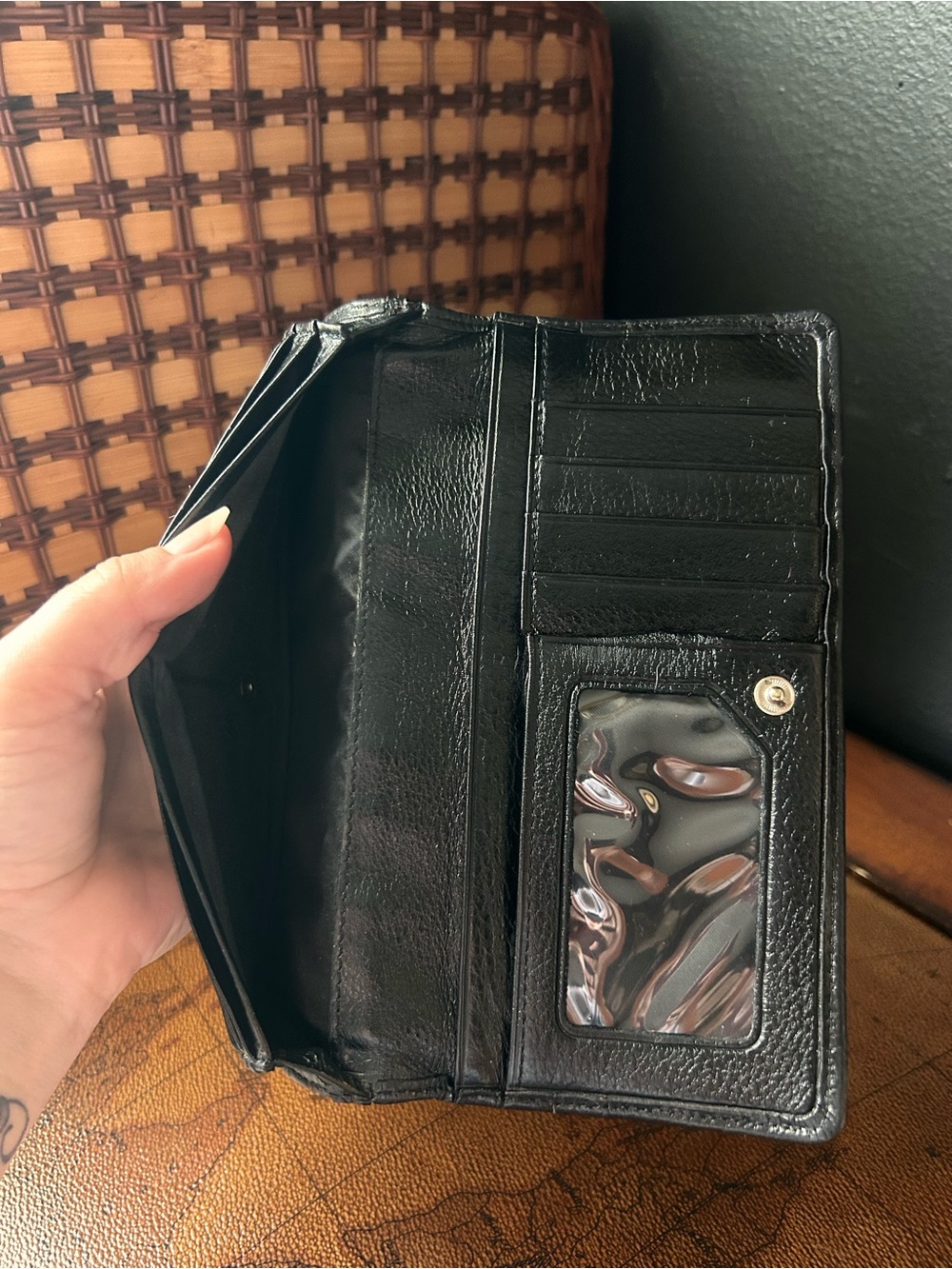 vintage Brighton croc-embossed black leather crossbody wallet - Picture 11 of 16